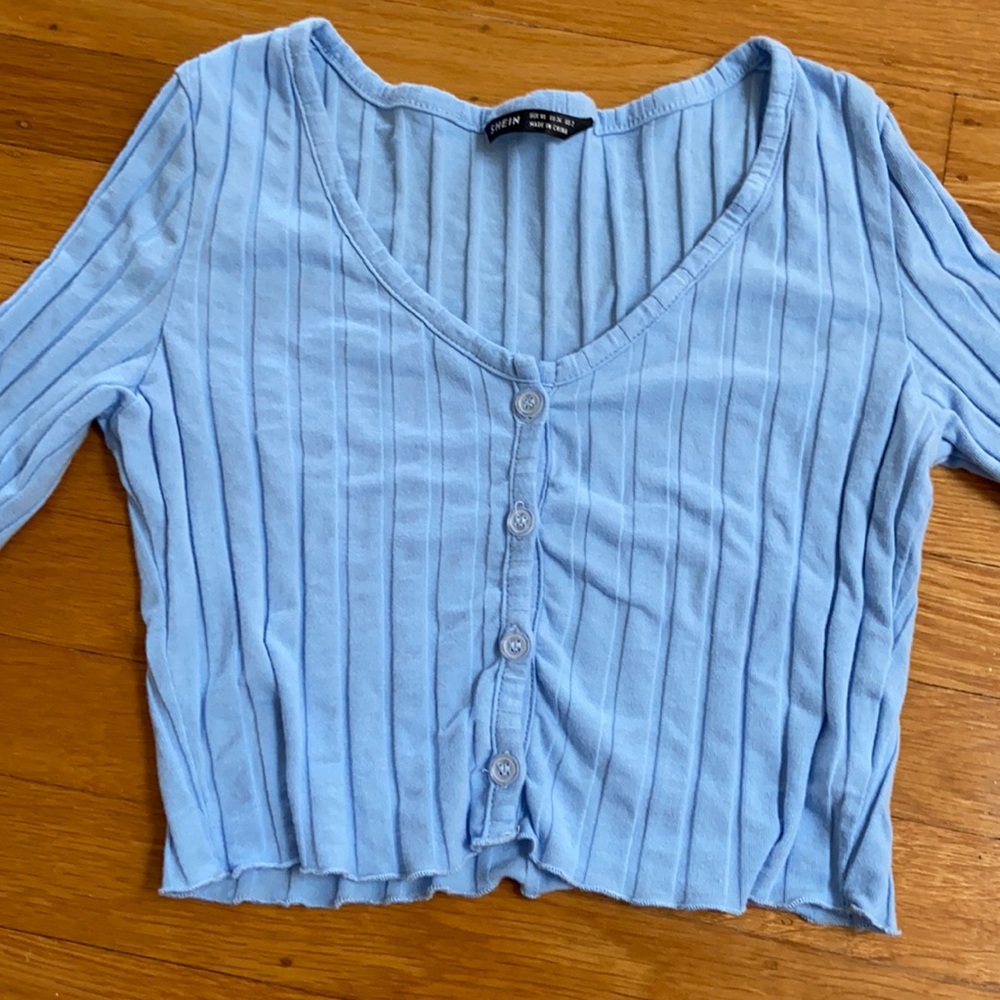 blue long sleeve crop top